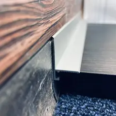 Aluminum anti-plinth PROFIL CENTER Best Deal 15.6x21x2500 Silver