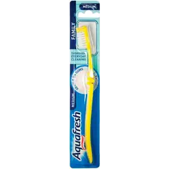 Зубная щетка Aquafresh Family Medium