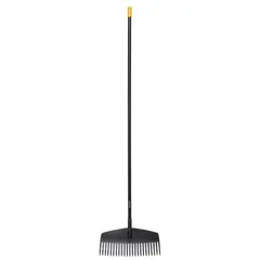 Rake Fiskars Solid M 1063090