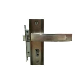 Set handle and lock BT Group T641 T06 70 mm. silver