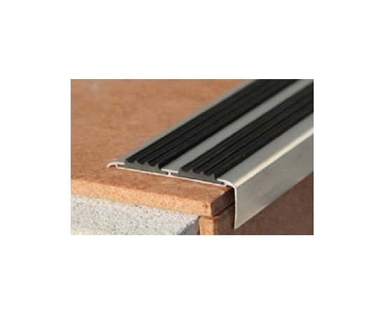 Angle aluminium anti-sliding SALAG SA1116 40 * 20 0, 91m black rubber