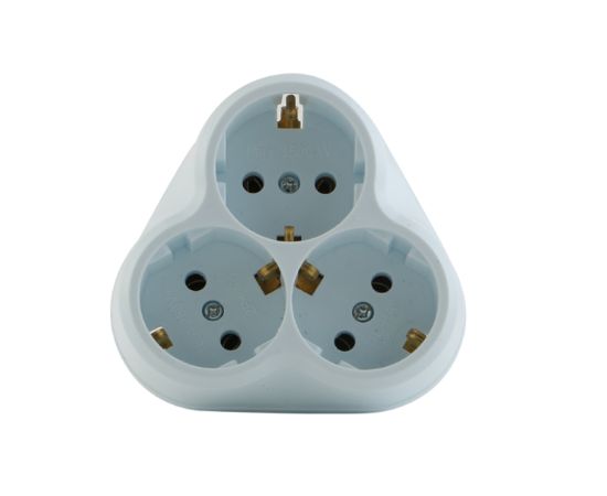 Triple recessed socket with grounding
