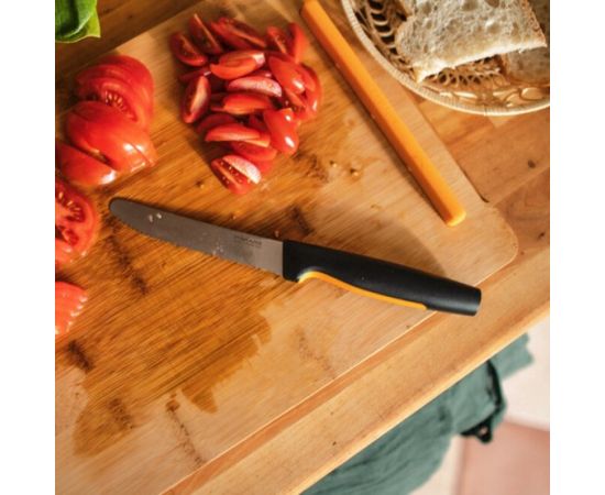 Knife Fiskars Functional Form for tomatoes