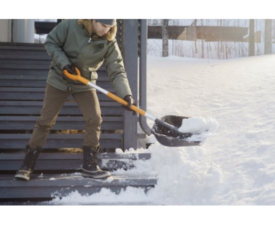 ნიჩაბი თოვლისთვის ღრმა FISKARS 141001 SnowExpert
