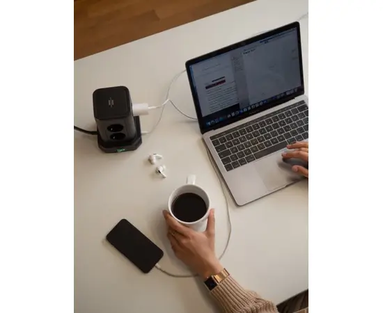 Удлинитель башня 8 Brennenstuhl 2м 4 USB черный