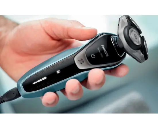 Electric shaver Philips S5530/06