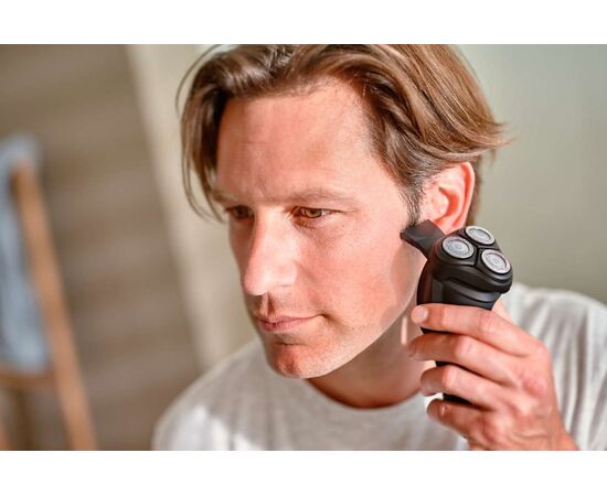 Electric shaver Philips S1110/04