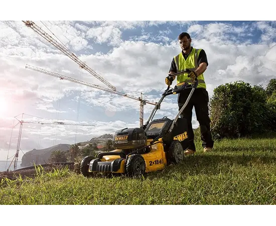 Cordless lawn mower DeWalt DCMW564P2-QW 18/36V