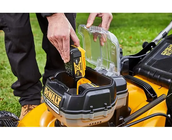 Cordless lawn mower DeWalt DCMW564P2-QW 18/36V