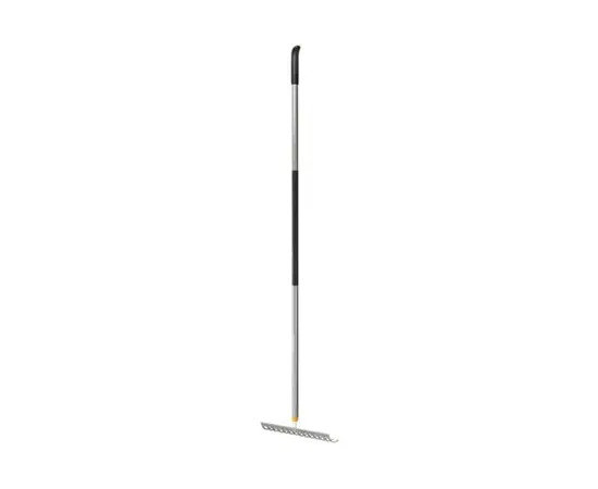 Ergonomic rake for working on the ground Fiskars 1077113
