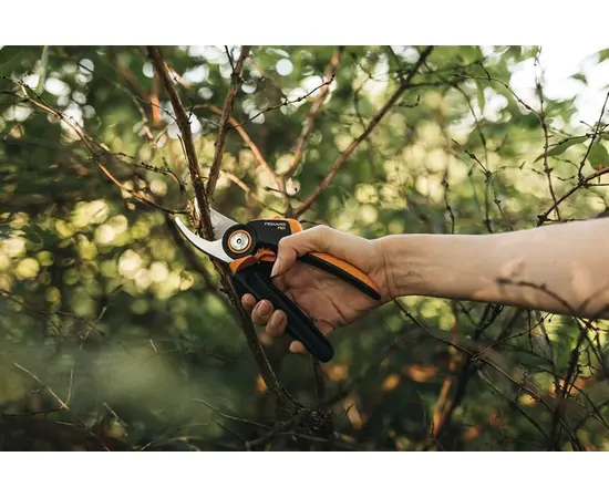 Секаторы Fiskars PowerGear M P921