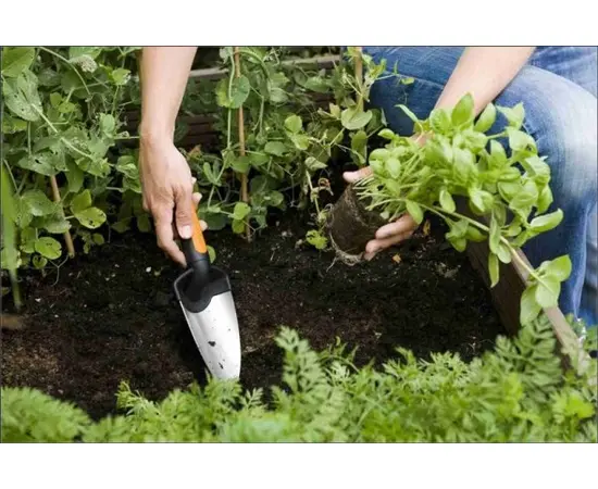 Garden shovel FISKARS 137200