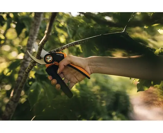 Секатор Fiskars PowerGear L P961 26 мм
