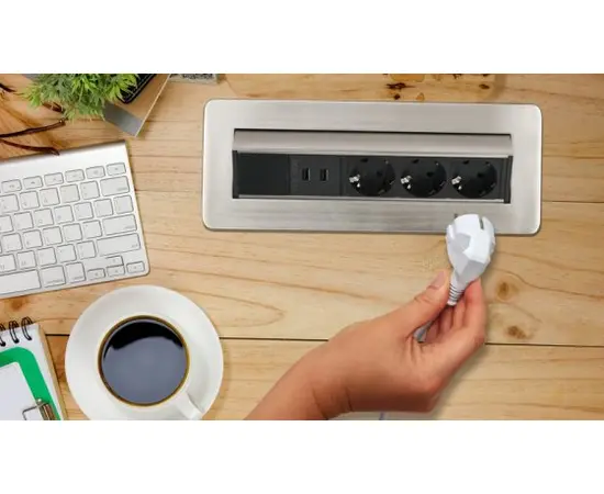 Удлинитель выдвижной 3 Brennenstuhl 2м 2 USB