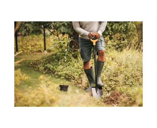 Shovel Fiskars Solid 1066716 116.6 cm