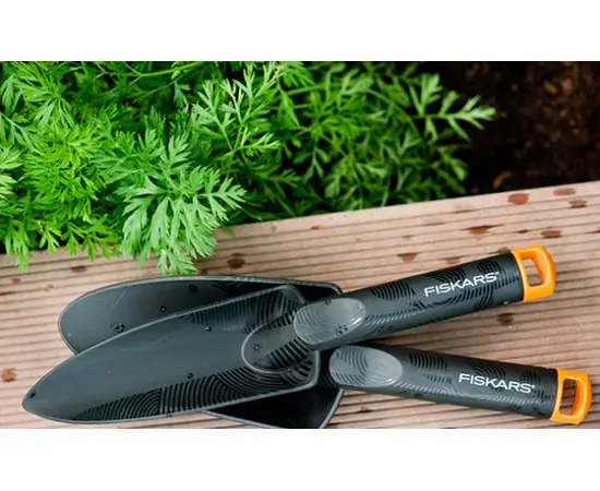 ნიჩაბი ბაღის FISKARS 137010