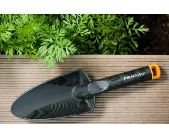 ნიჩაბი ბაღის FISKARS 137000