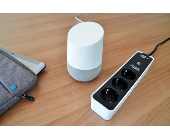 Удлинитель 3 Brennenstuhl 1,5м Wi-Fi  белый черный
