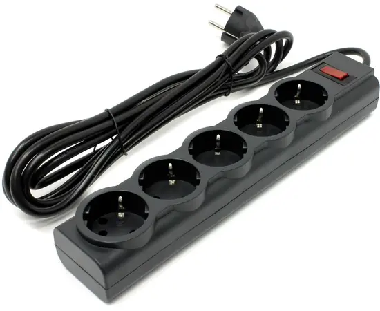 Extension cord  DEFENDER ES3 5 sectional with grounding 3 m black