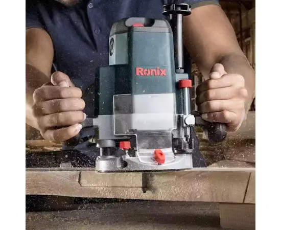 ფრეზერი ელექტრო Ronix 7112