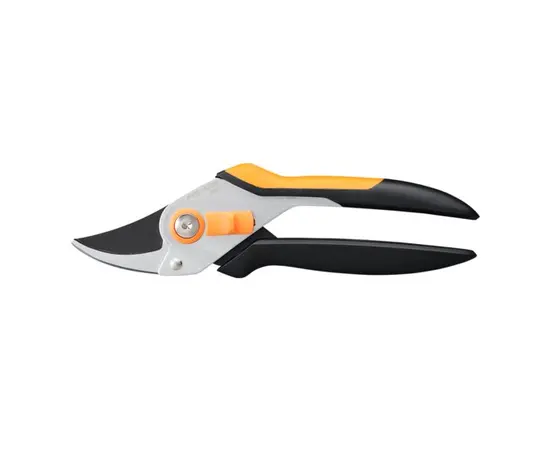 Pruner Fiskars Solid P331