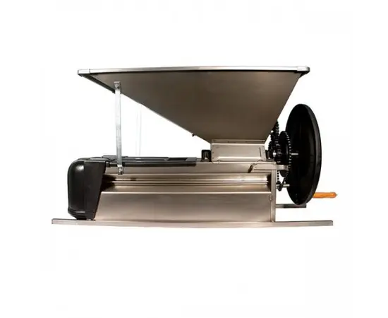Mechanical grape crusher with comb separator Dmai