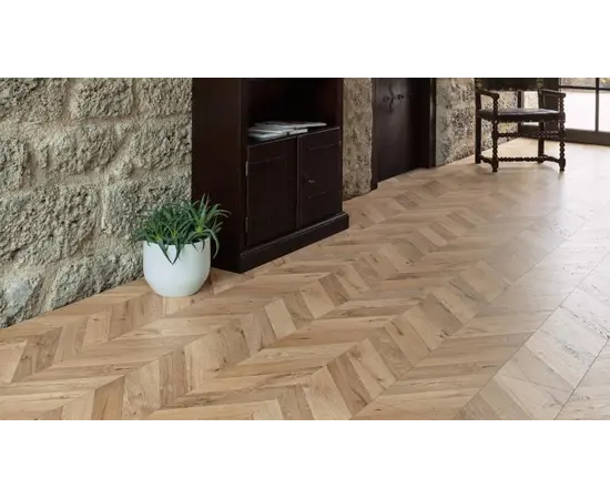 ლამინატი Kaindl NT მუხა Fortress Rochesta 1383x244x8 AC4/32 4V b:2,70m2=8pc