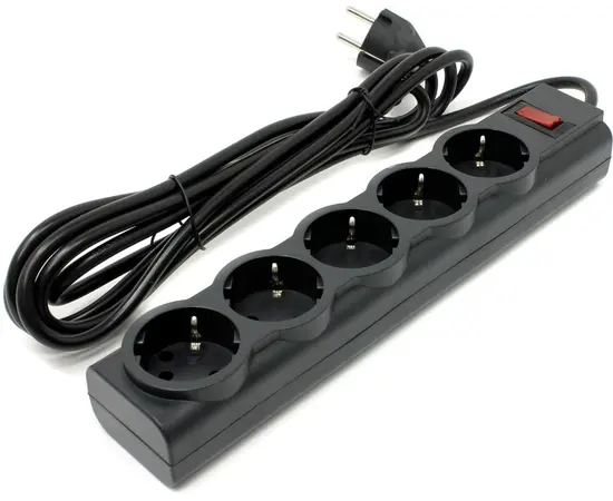 Extension cord  DEFENDER ES3 5 sectional with grounding 3 m black Extension cord  DEFENDER ES3 5 sectional with grounding 3 m black