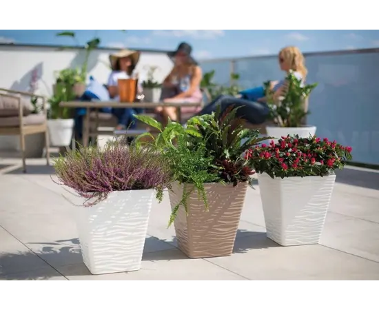 პლასტმასის ქოთანი ყვავილებისთვის FORM PLASTIC Sahara Dunes square 3940-011 Ø40 თეთრი პლასტმასის ქოთანი ყვავილებისთვის FORM PLASTIC Sahara Dunes square 3940-011 Ø40 თეთრი