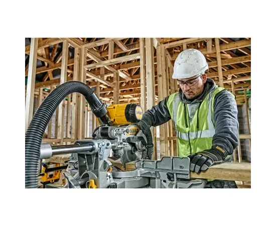 Дисковая пила DeWalt DWS727-QS 1675W