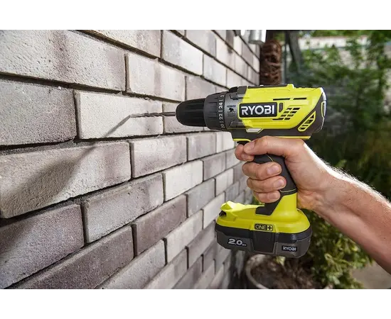 Аккумуляторный ударный дрель-шуруповерт Ryobi R18PD3-242S 18V